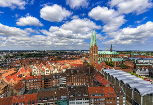 Blick von oben – Lübeck in Licht und Farbe - 15x10 cm / 6"x4"