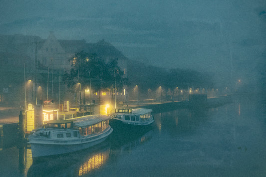 Lichter im Nebel – Fine Art Fotografie aus Lübeck