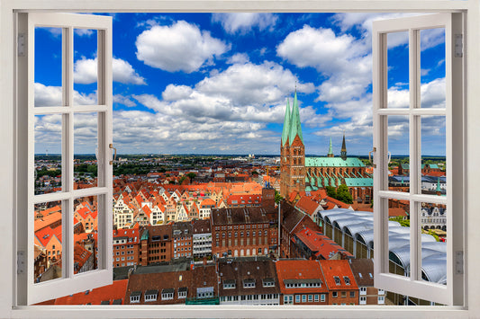 Lübeck -  Die Stadt durch das weit geöffnete Fenster – Kreative Vision