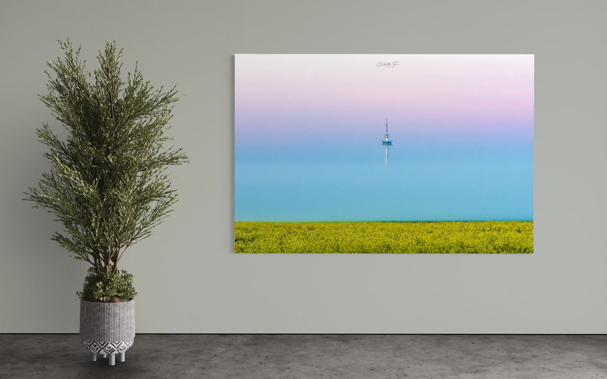 Nebel bei Lübeck, Sonnenaufgang Schleswig-Holstein, Groß Parin, Rapsfeld, Turm im Nebel, Landschaftsfotografie, Fine Art Fotografie, minimalistische Fotografie, Wandbild Natur, Morgenstimmung, Norddeutschland, Constantin Ticu Fotografie.